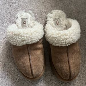 Ugh Cozy Scuff Slippers - size 9, Chestnut